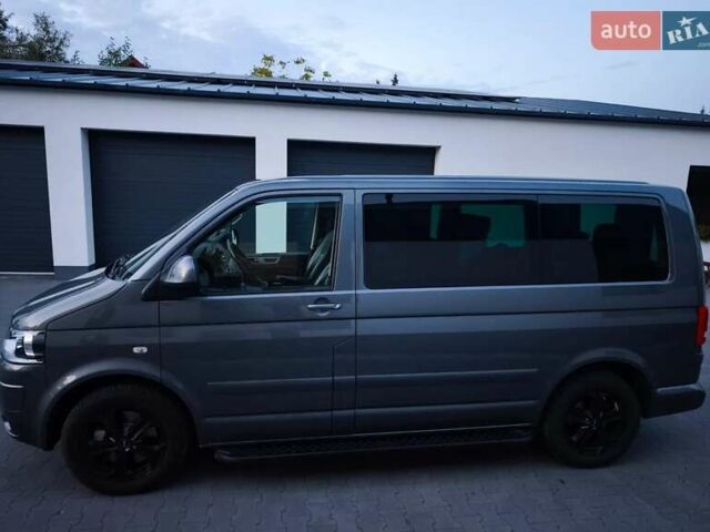 Сірий Фольксваген Мультиван, об'ємом двигуна 1.98 л та пробігом 212 тис. км за 15500 $, фото 4 на Automoto.ua