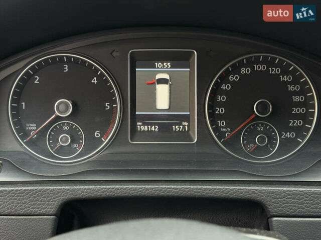 Серый Фольксваген Мультиван, объемом двигателя 1.97 л и пробегом 199 тыс. км за 21700 $, фото 19 на Automoto.ua