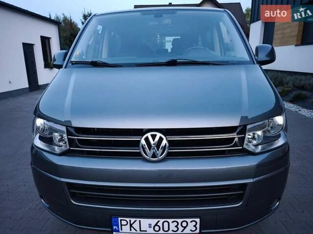 Сірий Фольксваген Мультиван, об'ємом двигуна 1.98 л та пробігом 212 тис. км за 15500 $, фото 1 на Automoto.ua