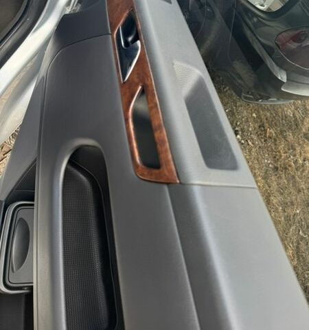 Серый Фольксваген Мультиван, объемом двигателя 2 л и пробегом 199 тыс. км за 24000 $, фото 2 на Automoto.ua