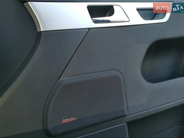 Сірий Фольксваген Мультиван, об'ємом двигуна 1.98 л та пробігом 212 тис. км за 15500 $, фото 16 на Automoto.ua