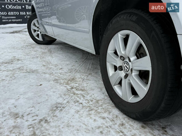Серый Фольксваген Мультиван, объемом двигателя 1.97 л и пробегом 239 тыс. км за 24500 $, фото 18 на Automoto.ua