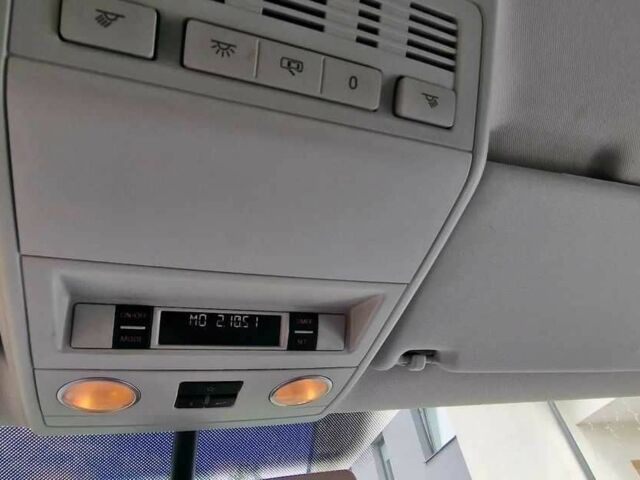 Сірий Фольксваген Мультиван, об'ємом двигуна 2 л та пробігом 222 тис. км за 8400 $, фото 12 на Automoto.ua