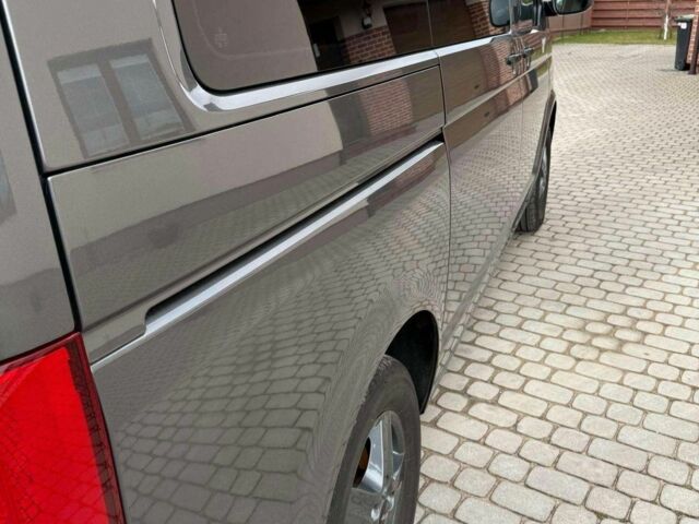 Сірий Фольксваген Мультиван, об'ємом двигуна 2 л та пробігом 253 тис. км за 9500 $, фото 3 на Automoto.ua