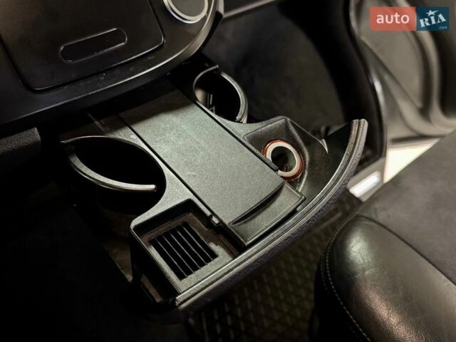 Серый Фольксваген Мультиван, объемом двигателя 2 л и пробегом 250 тыс. км за 25000 $, фото 14 на Automoto.ua