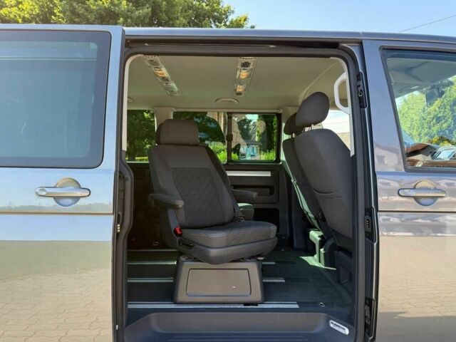 Серый Фольксваген Мультиван, объемом двигателя 2 л и пробегом 199 тыс. км за 8650 $, фото 21 на Automoto.ua