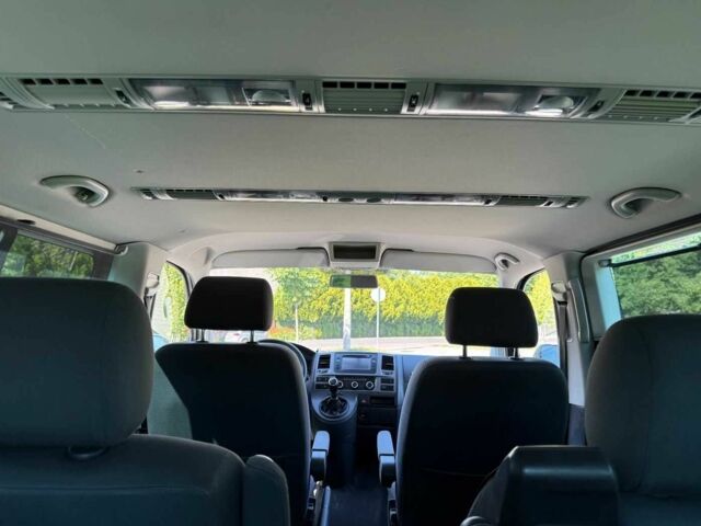 Серый Фольксваген Мультиван, объемом двигателя 2 л и пробегом 199 тыс. км за 8650 $, фото 18 на Automoto.ua