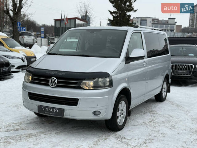 Серый Фольксваген Мультиван, объемом двигателя 1.97 л и пробегом 239 тыс. км за 24500 $, фото 3 на Automoto.ua