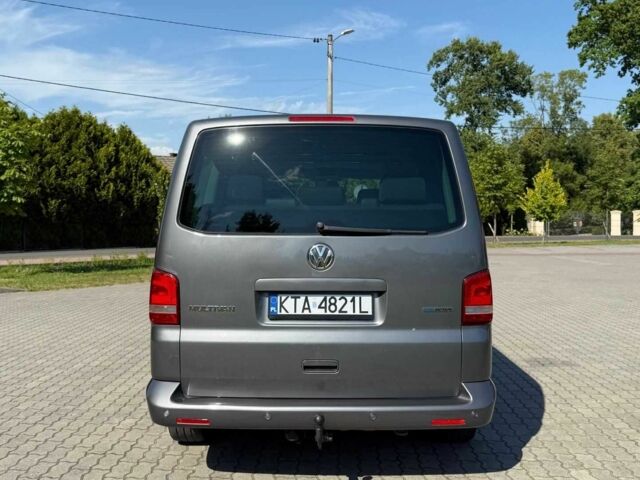 Серый Фольксваген Мультиван, объемом двигателя 2 л и пробегом 199 тыс. км за 8650 $, фото 8 на Automoto.ua