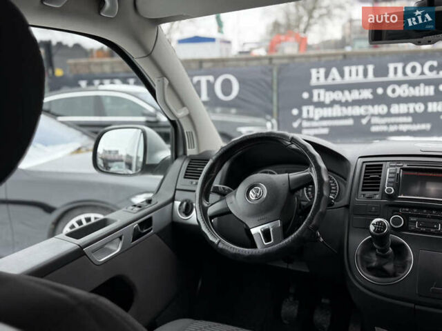 Серый Фольксваген Мультиван, объемом двигателя 1.97 л и пробегом 239 тыс. км за 24500 $, фото 46 на Automoto.ua