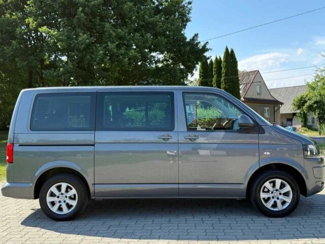 Серый Фольксваген Мультиван, объемом двигателя 2 л и пробегом 199 тыс. км за 8650 $, фото 9 на Automoto.ua