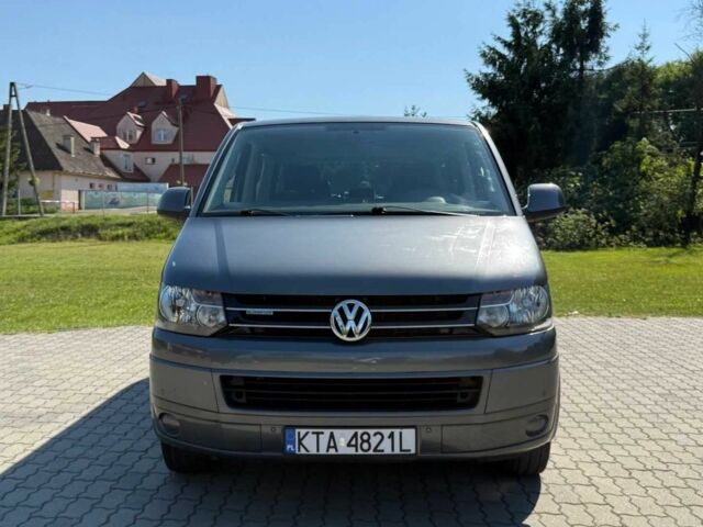 Серый Фольксваген Мультиван, объемом двигателя 2 л и пробегом 199 тыс. км за 8650 $, фото 2 на Automoto.ua