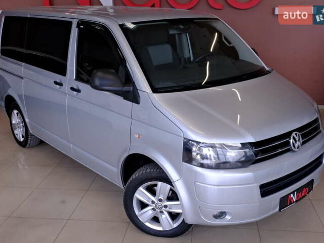 Сірий Фольксваген Мультиван, об'ємом двигуна 1.97 л та пробігом 220 тис. км за 20900 $, фото 5 на Automoto.ua