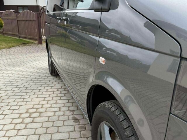 Сірий Фольксваген Мультиван, об'ємом двигуна 2 л та пробігом 253 тис. км за 9500 $, фото 9 на Automoto.ua