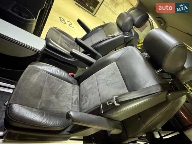 Серый Фольксваген Мультиван, объемом двигателя 2 л и пробегом 250 тыс. км за 25000 $, фото 9 на Automoto.ua