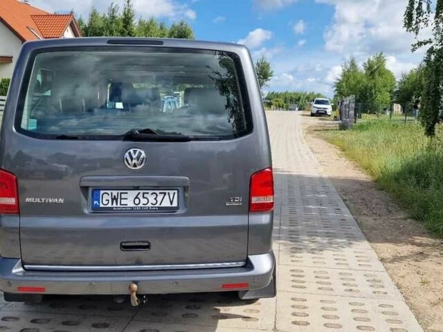 Сірий Фольксваген Мультиван, об'ємом двигуна 2 л та пробігом 222 тис. км за 8400 $, фото 3 на Automoto.ua