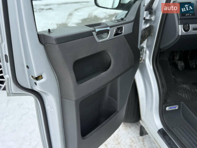 Серый Фольксваген Мультиван, объемом двигателя 1.97 л и пробегом 239 тыс. км за 24500 $, фото 42 на Automoto.ua