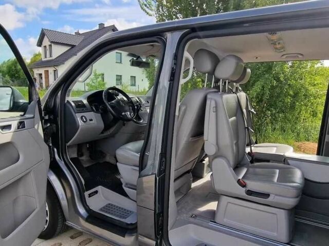 Сірий Фольксваген Мультиван, об'ємом двигуна 2 л та пробігом 222 тис. км за 8400 $, фото 10 на Automoto.ua