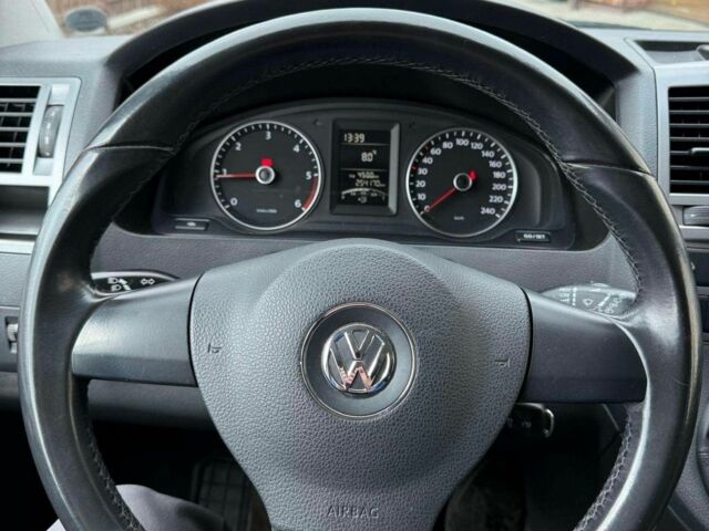 Сірий Фольксваген Мультиван, об'ємом двигуна 2 л та пробігом 253 тис. км за 9500 $, фото 16 на Automoto.ua