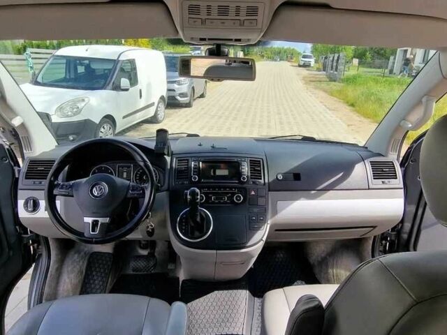 Сірий Фольксваген Мультиван, об'ємом двигуна 2 л та пробігом 222 тис. км за 8400 $, фото 5 на Automoto.ua