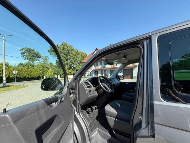 Серый Фольксваген Мультиван, объемом двигателя 2 л и пробегом 199 тыс. км за 8650 $, фото 16 на Automoto.ua