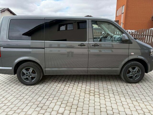 Сірий Фольксваген Мультиван, об'ємом двигуна 2 л та пробігом 253 тис. км за 9500 $, фото 8 на Automoto.ua