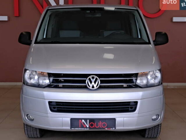Сірий Фольксваген Мультиван, об'ємом двигуна 1.97 л та пробігом 220 тис. км за 20900 $, фото 1 на Automoto.ua