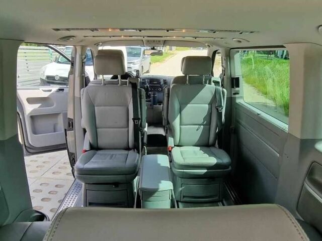 Сірий Фольксваген Мультиван, об'ємом двигуна 2 л та пробігом 222 тис. км за 8400 $, фото 13 на Automoto.ua