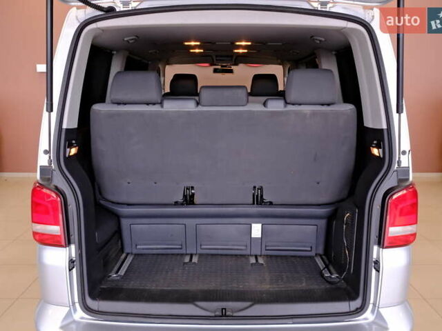 Сірий Фольксваген Мультиван, об'ємом двигуна 1.97 л та пробігом 220 тис. км за 20900 $, фото 34 на Automoto.ua