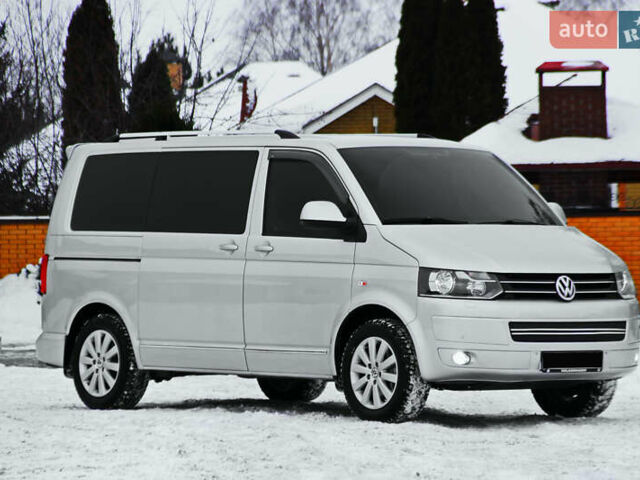 Сірий Фольксваген Мультиван, об'ємом двигуна 2 л та пробігом 152 тис. км за 25700 $, фото 2 на Automoto.ua
