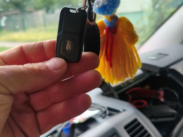 Серый Фольксваген Мультиван, объемом двигателя 1.97 л и пробегом 237 тыс. км за 23448 $, фото 10 на Automoto.ua
