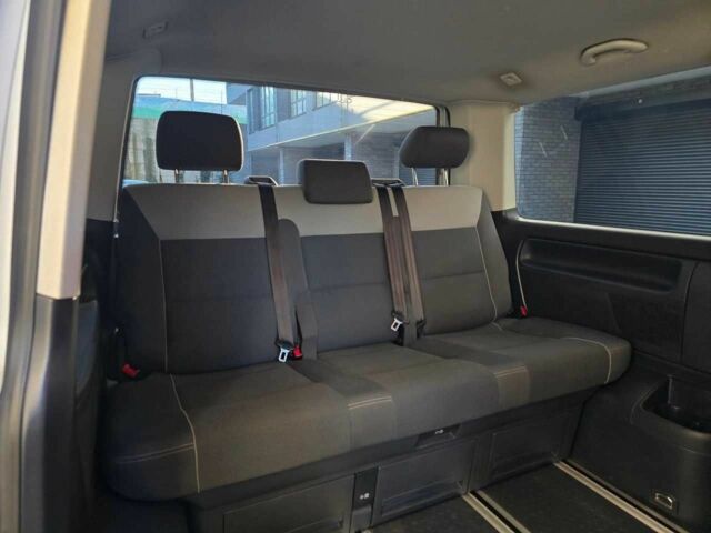 Серый Фольксваген Мультиван, объемом двигателя 1.97 л и пробегом 235 тыс. км за 19499 $, фото 21 на Automoto.ua