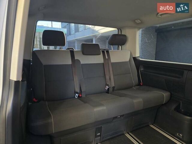 Серый Фольксваген Мультиван, объемом двигателя 1.97 л и пробегом 235 тыс. км за 19499 $, фото 63 на Automoto.ua