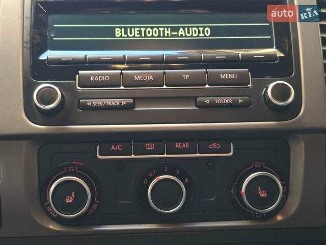 Серый Фольксваген Мультиван, объемом двигателя 1.97 л и пробегом 235 тыс. км за 19499 $, фото 49 на Automoto.ua