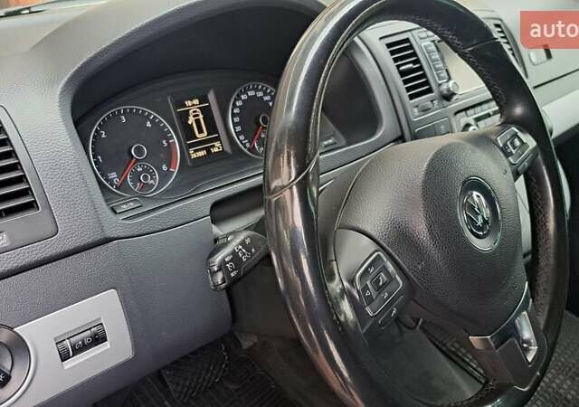 Сірий Фольксваген Мультиван, об'ємом двигуна 1.97 л та пробігом 265 тис. км за 21800 $, фото 23 на Automoto.ua