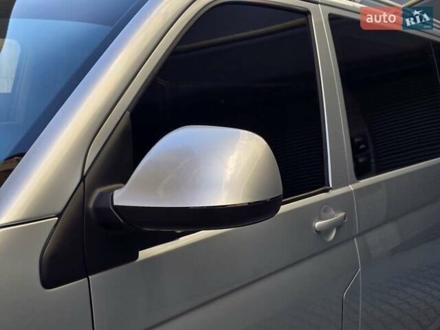 Серый Фольксваген Мультиван, объемом двигателя 1.97 л и пробегом 235 тыс. км за 19499 $, фото 15 на Automoto.ua