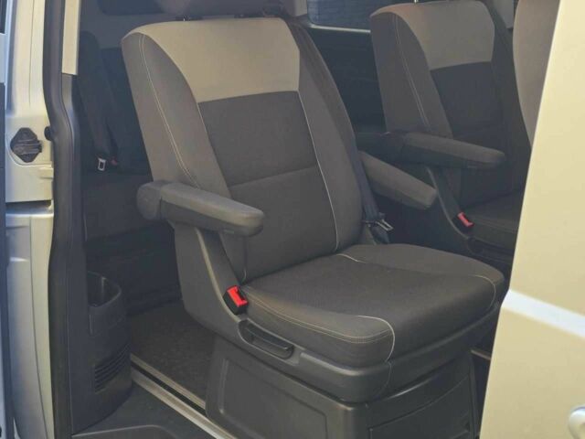 Серый Фольксваген Мультиван, объемом двигателя 1.97 л и пробегом 235 тыс. км за 19499 $, фото 19 на Automoto.ua