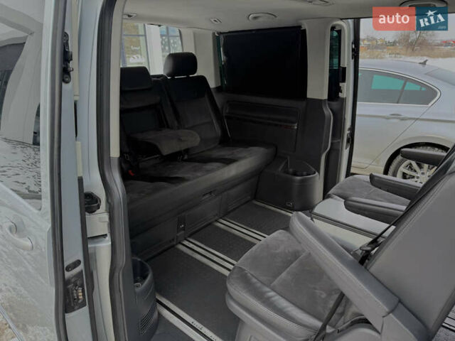 Сірий Фольксваген Мультиван, об'ємом двигуна 2 л та пробігом 152 тис. км за 25700 $, фото 6 на Automoto.ua