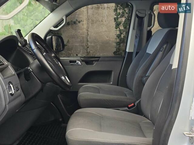 Серый Фольксваген Мультиван, объемом двигателя 1.97 л и пробегом 235 тыс. км за 19499 $, фото 36 на Automoto.ua