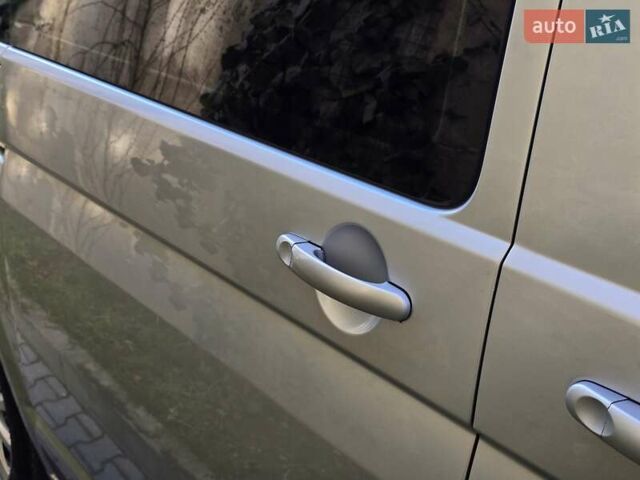 Серый Фольксваген Мультиван, объемом двигателя 1.97 л и пробегом 235 тыс. км за 19499 $, фото 58 на Automoto.ua