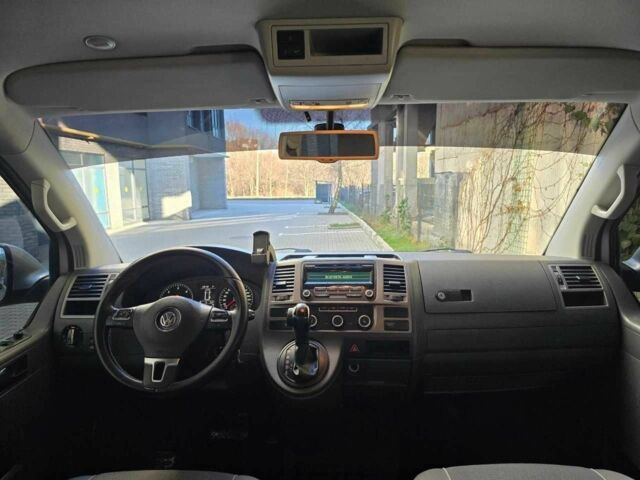 Серый Фольксваген Мультиван, объемом двигателя 1.97 л и пробегом 235 тыс. км за 19499 $, фото 16 на Automoto.ua