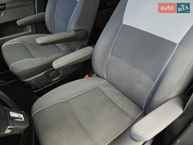 Серый Фольксваген Мультиван, объемом двигателя 1.97 л и пробегом 235 тыс. км за 19499 $, фото 42 на Automoto.ua