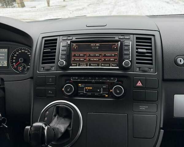 Сірий Фольксваген Мультиван, об'ємом двигуна 1.97 л та пробігом 265 тис. км за 21800 $, фото 13 на Automoto.ua