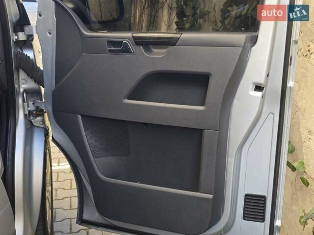 Серый Фольксваген Мультиван, объемом двигателя 1.97 л и пробегом 235 тыс. км за 19499 $, фото 54 на Automoto.ua