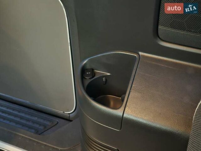 Серый Фольксваген Мультиван, объемом двигателя 1.97 л и пробегом 235 тыс. км за 19499 $, фото 64 на Automoto.ua