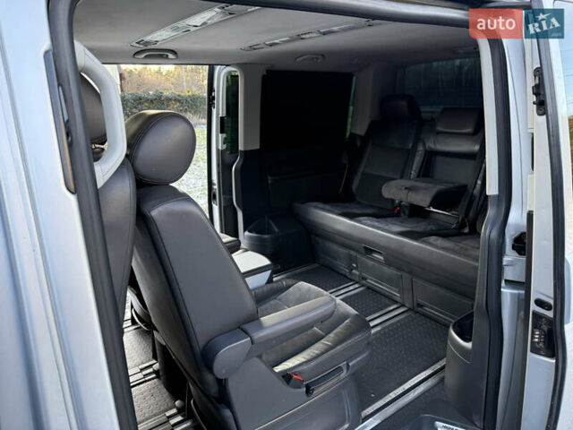 Серый Фольксваген Мультиван, объемом двигателя 2 л и пробегом 151 тыс. км за 24800 $, фото 10 на Automoto.ua