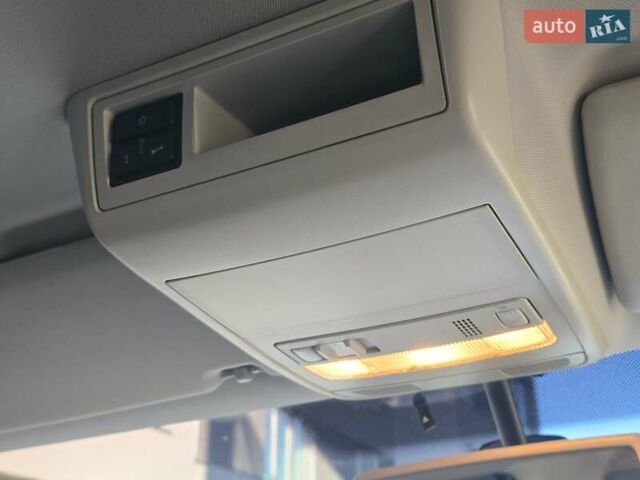 Серый Фольксваген Мультиван, объемом двигателя 1.97 л и пробегом 235 тыс. км за 19499 $, фото 45 на Automoto.ua