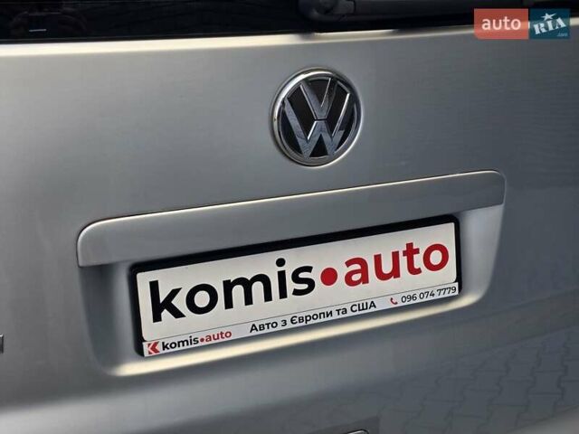 Серый Фольксваген Мультиван, объемом двигателя 1.97 л и пробегом 235 тыс. км за 19499 $, фото 26 на Automoto.ua