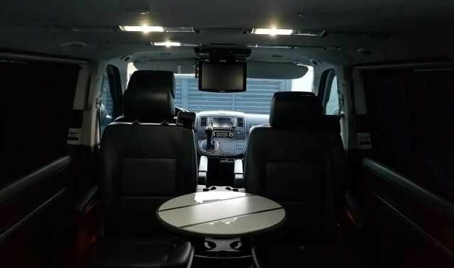 Серый Фольксваген Мультиван, объемом двигателя 2 л и пробегом 130 тыс. км за 9000 $, фото 14 на Automoto.ua