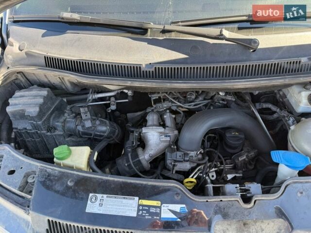 Серый Фольксваген Мультиван, объемом двигателя 1.98 л и пробегом 318 тыс. км за 19000 $, фото 36 на Automoto.ua